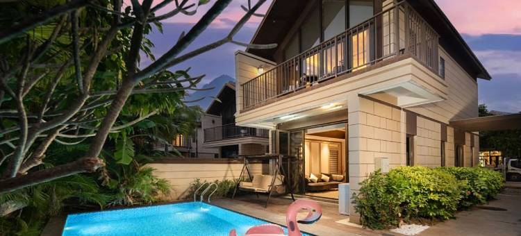 蔚莱港湾泳池度假别墅(三亚湾凤凰机场店)图片