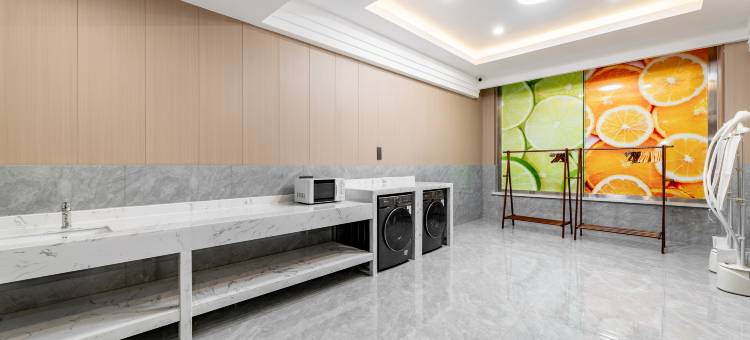 众鑫酒店(呼和浩特站新华西街店)图片