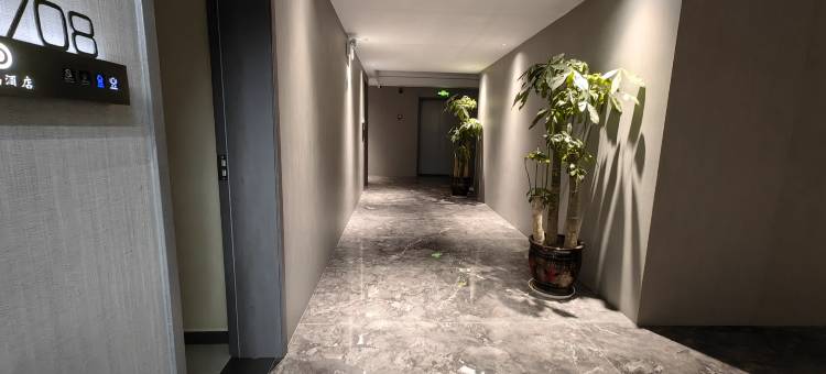 东鹏电竞酒店图片