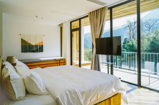 莫干山无二亲子溯溪温泉度假美宿图片