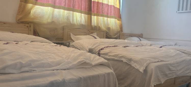 仲巴银城宾馆图片