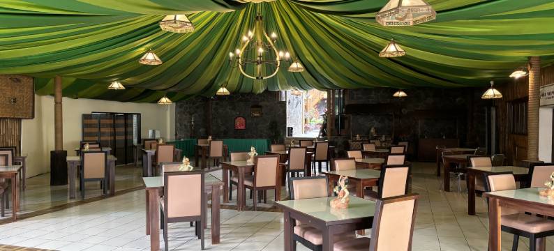 佩索那班波酒店(Hotel Pesona Bamboe)图片