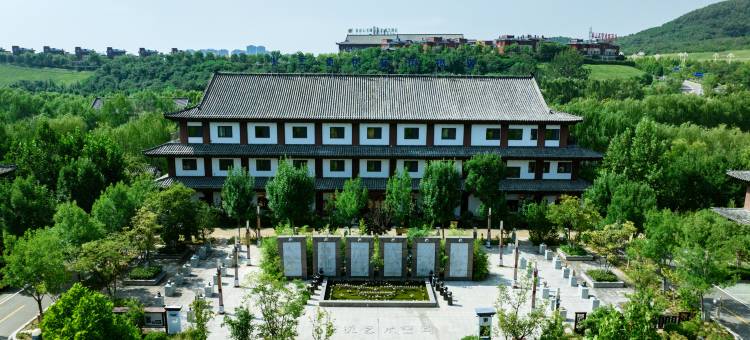 泰安墨玉瓷悦艺术酒店(泰山桃花峪登山口店)图片
