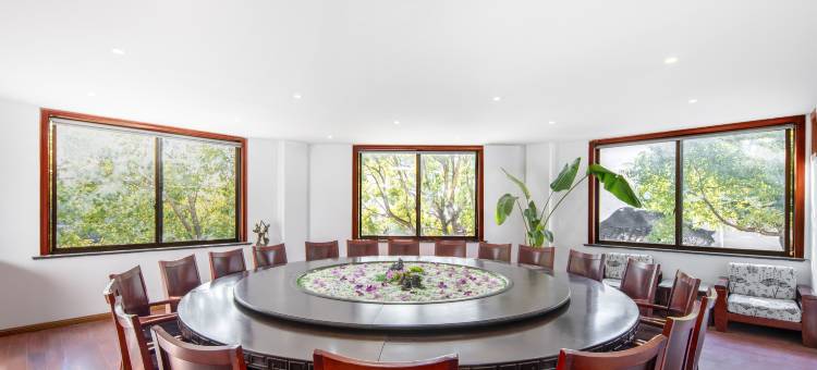 西塘假日酒店(烟雨长廊西塘古镇景区店)图片