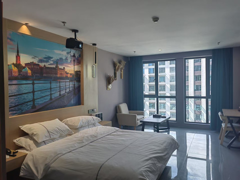 云栖公寓酒店(山南火车站店)