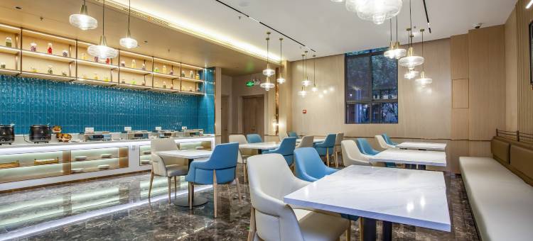 艺龙海雅酒店(蚌埠火车站一附院店)图片