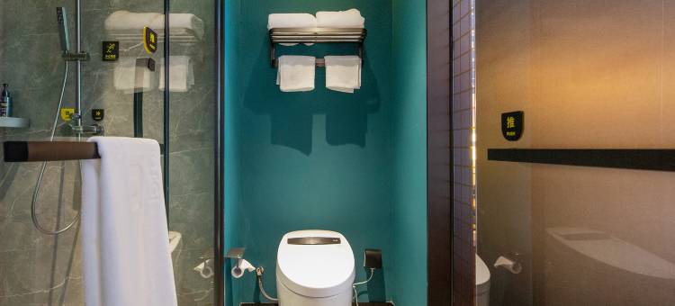 IU酒店(灵寿石家庄铁路职业技术学院店)图片