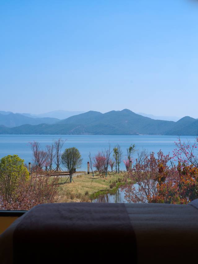 泸沽湖山屿湖景度假酒店(大落水店)图片