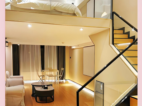 克莱·轻奢Loft影院酒店公寓(高新大道地铁站万象汇店)