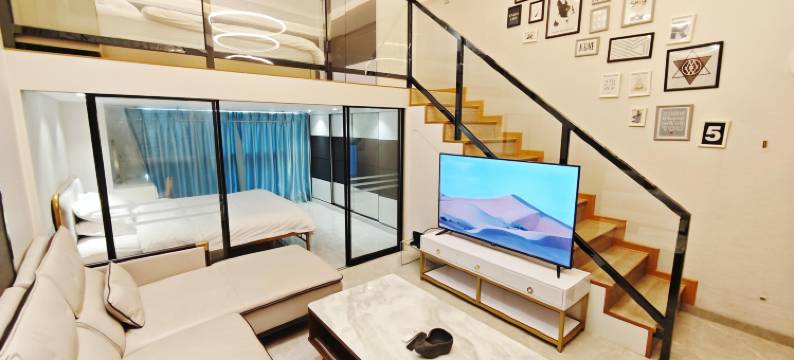 西柚LOFT公寓(万象城龙眼南路美食街店)图片