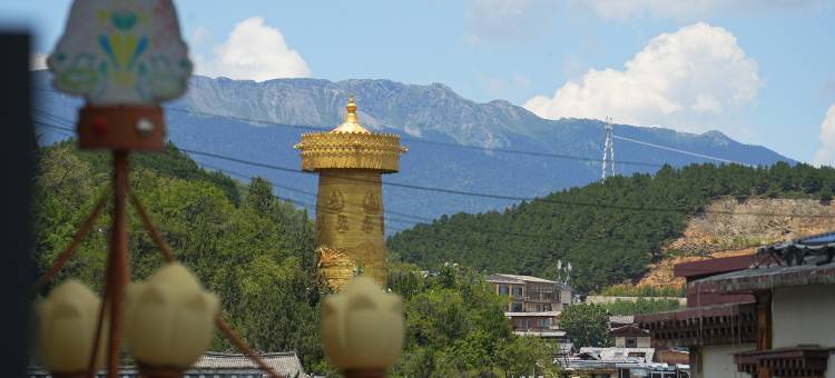艺选酒店(香格里拉独克宗古城大佛寺转经筒店)图片