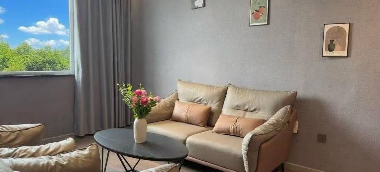 四季花畔酒店(河师大万达店)图片