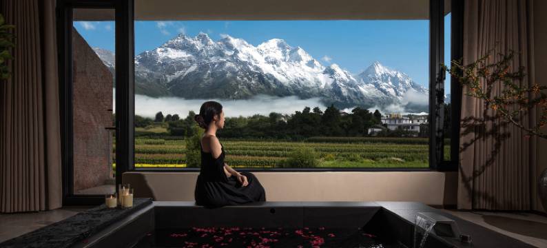 日沐山Rishine·日照金山·牧场雪山全景|私汤供氧隐墅(白沙店)图片