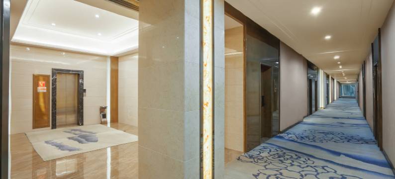 新平华豫酒店图片