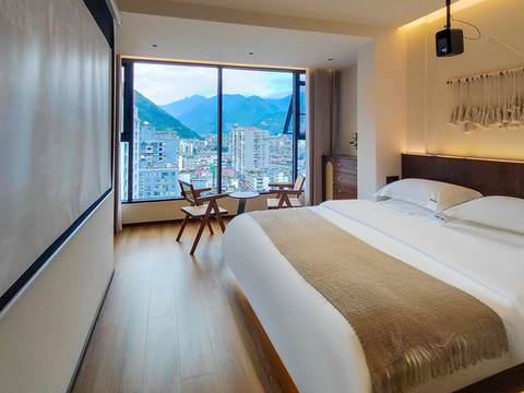 云栖芈宿民宿(泸定桥景区店)