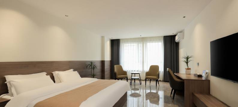 云端·澜居高空河景丨HighAltitude民宿(延吉延边大学网红墙店)图片