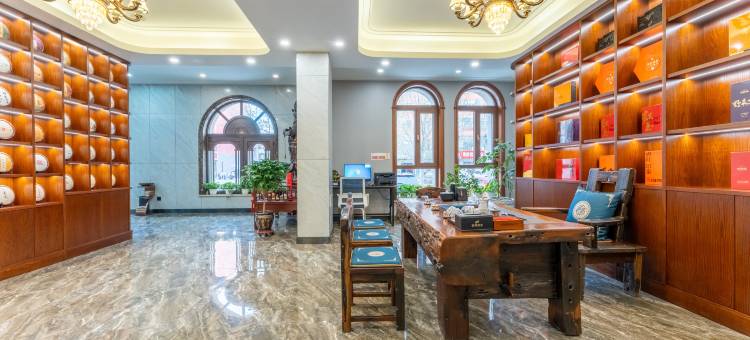 蓝海精品酒店(白城市民广场大润发店)图片