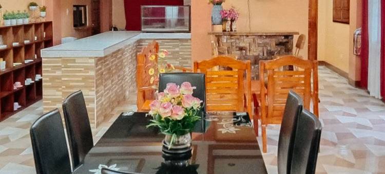 RedDoorz @ Solid Rock Guest House Baler图片