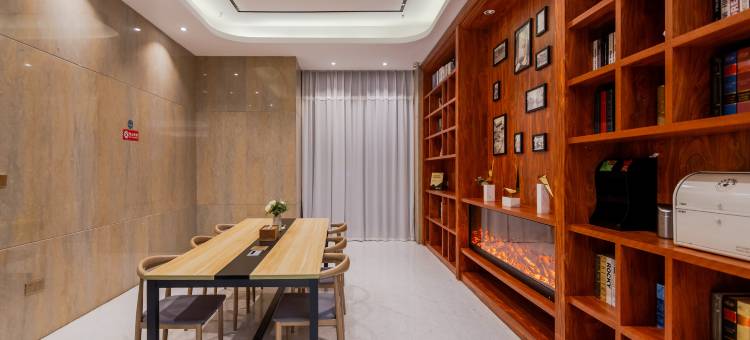 和颐至格酒店(南京弘阳广场长江大桥北地铁站店)图片