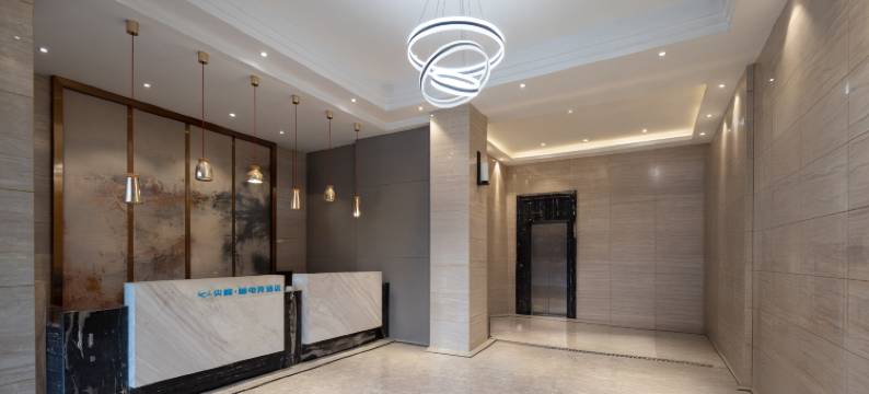 尖峰·柚电竞酒店(抚州贸易广场店)图片