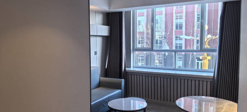 九天商务宾馆(赤峰林西一中店)图片