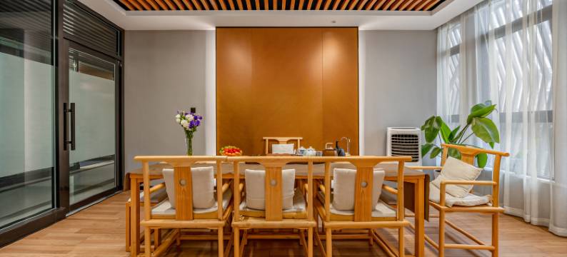 澜沧雲见君丽呈酒店(县人民政府拉祜广场店)图片