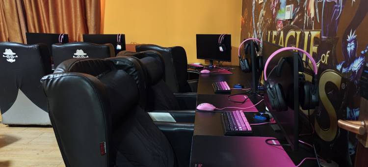 五原博盛电竞主题酒店图片