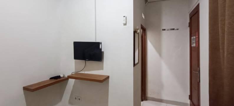 维斯玛阿尔伊曼酒店-由努萨林克管理(Wisma Al Iman Syariah 25 Mitra RedDoorz)图片