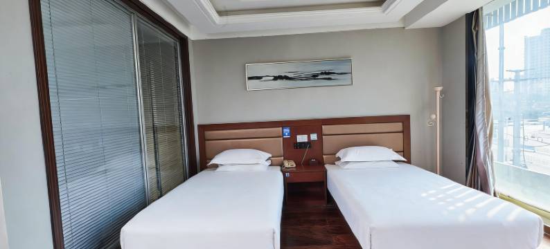 苏州银座假日酒店(苏州盛泽财富中心店)图片