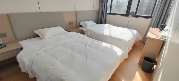 青树宾馆(浅湾小区芜湖高级职业技术学校店)图片