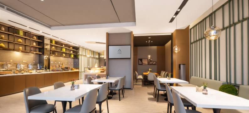 沈阳奥体营盘街地铁站亚朵酒店图片