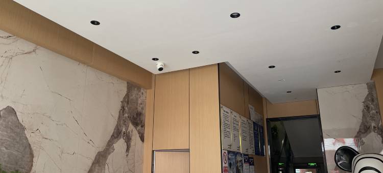 由里舒泊·智慧酒店(兴义桔山梦乐城店)图片