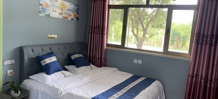 敦煌月半湾客栈(鸣沙山月牙泉景区店)图片