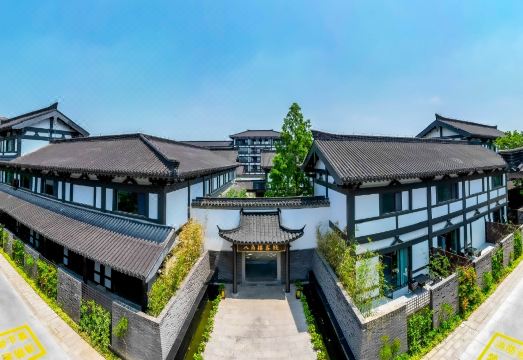 Octagon Featured High-end Hotel Hotel Overview