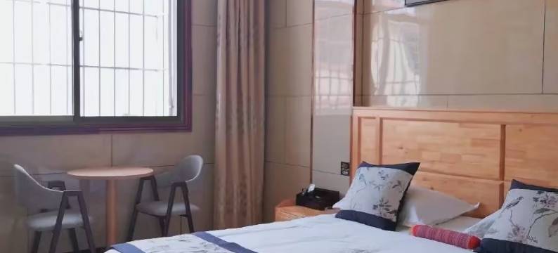 双眼皮酒店图片