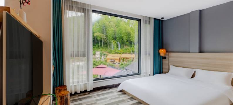 微澜间民宿(月亮湾风景区店)图片