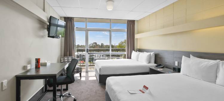 汉密尔顿哈特兰大使酒店(Heartland Ambassador Hotel Hamilton)图片