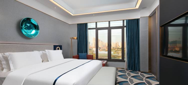 南昌红谷滩万达广场枫渡酒店图片