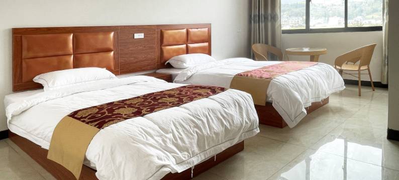 罗平金岭峰海驿站图片