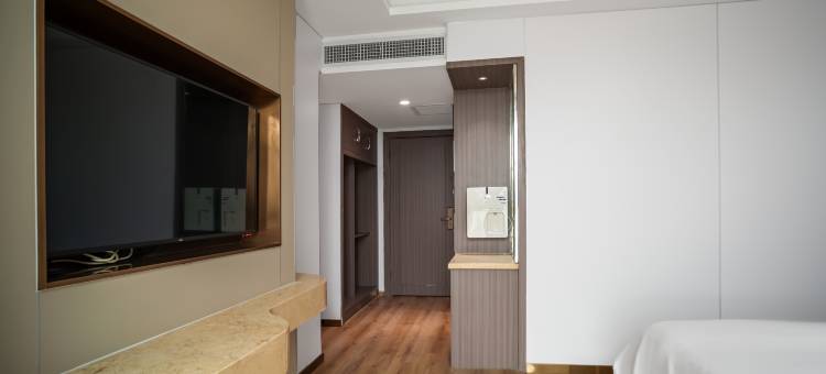 艾豪森酒店(西安凤城二路青少年中心地铁站店)图片