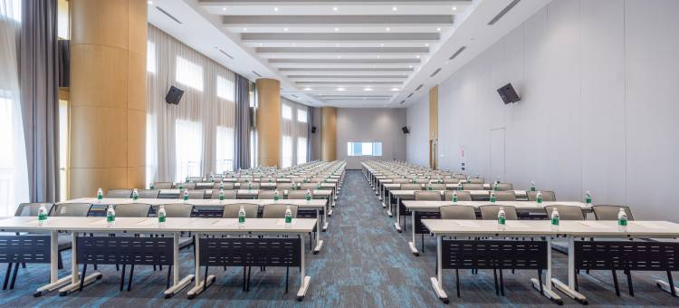 济南经十东路药谷亚朵酒店图片