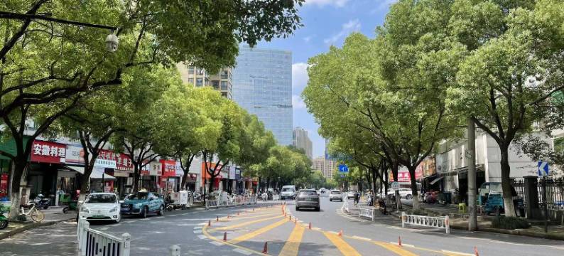 钱塘寓见城市民宿(杭州城西银泰城店)图片