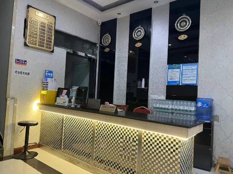 重庆悦居商务宾馆(黔江区大十字购物广场店)