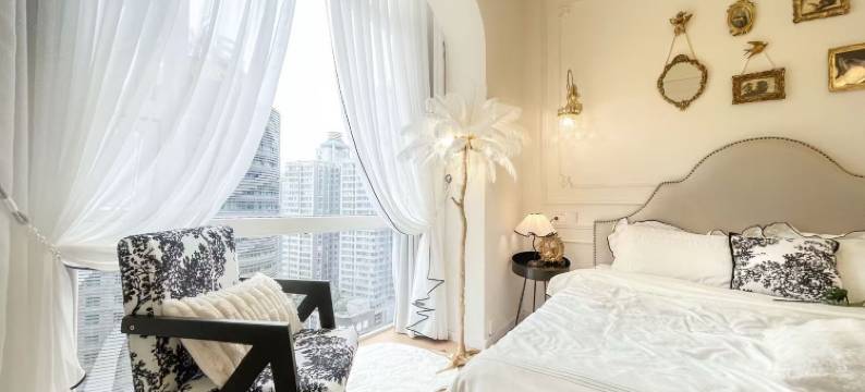 重庆油画师的家之高层江景民宿(解放碑洪崖洞店)图片