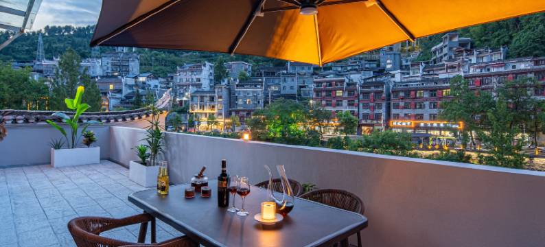 凤凰古城天华楼酒店(沱江店)图片