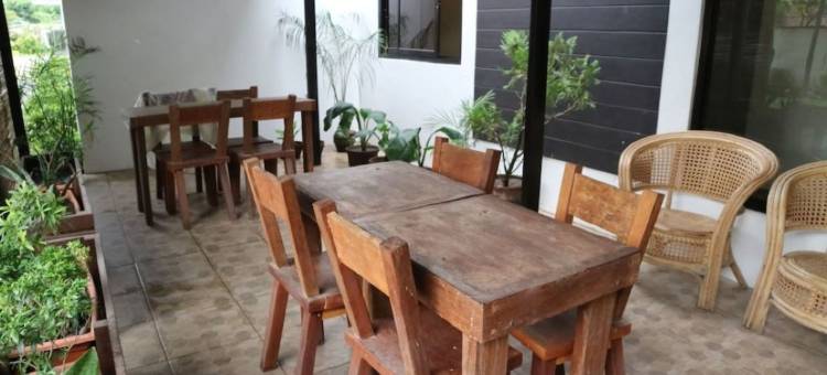 RedDoorz near Trade School Gensan图片