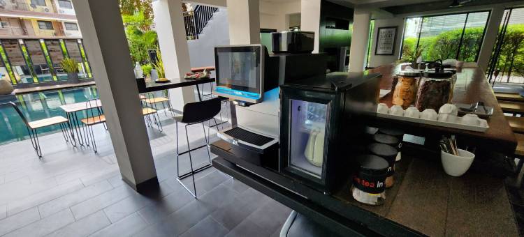 艾瓦莱酒店(iWualai Hotel)图片