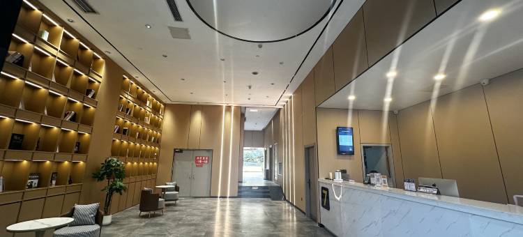 艾思酒店(德阳什邡广场店)图片
