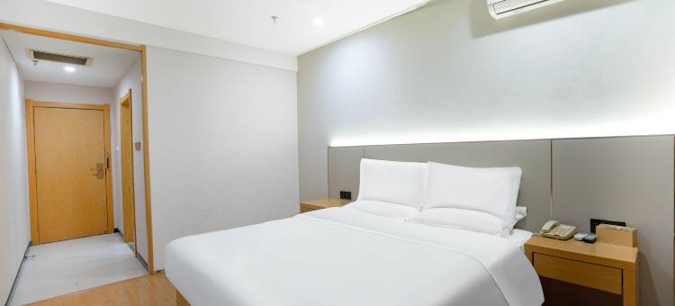 艺龙安云酒店(常州孟河嘉宏星光城店)图片