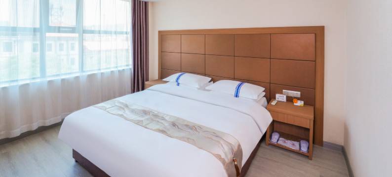 西宁交通花苑酒店(同仁路力盟步行街店)图片